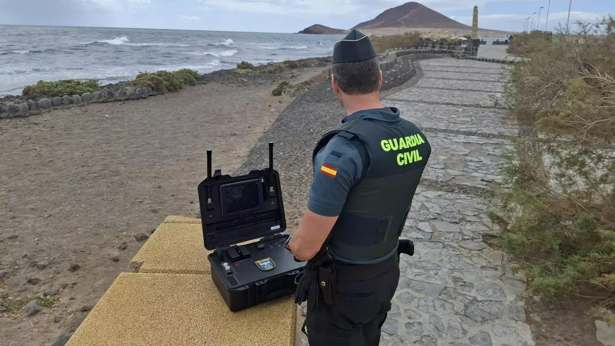 Interceptan dos drones en el espacio aéreo controlado del aeropuerto Tenerife Sur