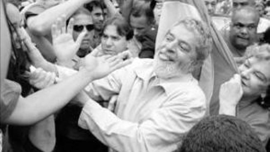 Lula se impone con holgura para 
un segundo mandato presidencial