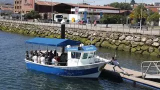 Los paseos por la ría de Avilés, paraíso para los más pequeños: así fue el primer día de uno de los clásicos del verano avilesino
