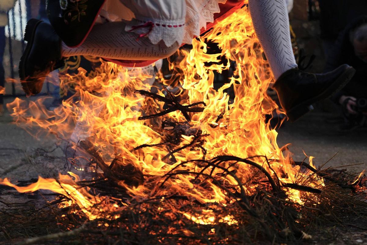 GALERÍA | Salto del piorno en Andavías contra viento y marea