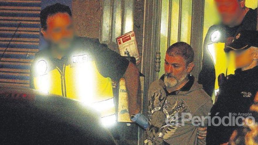 El &quot;rey del cachopo&quot; sigue en Zuera, a la espera de la orden de traslado a Madrid