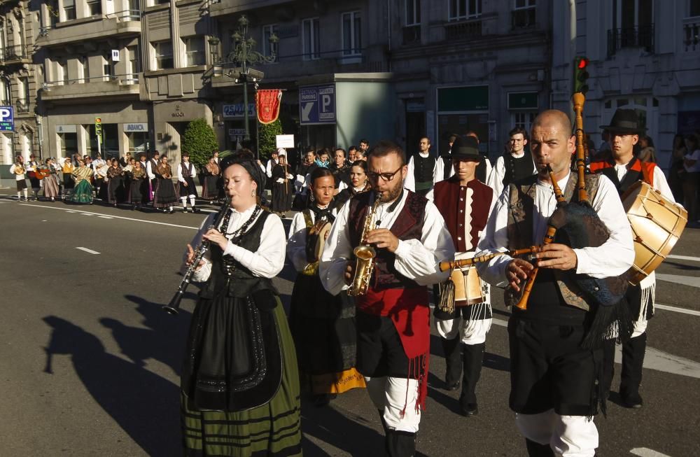 Vigo vibró con la presencia de los grupos folclóricos de Argentina, Colombia, Serbia y también españoles