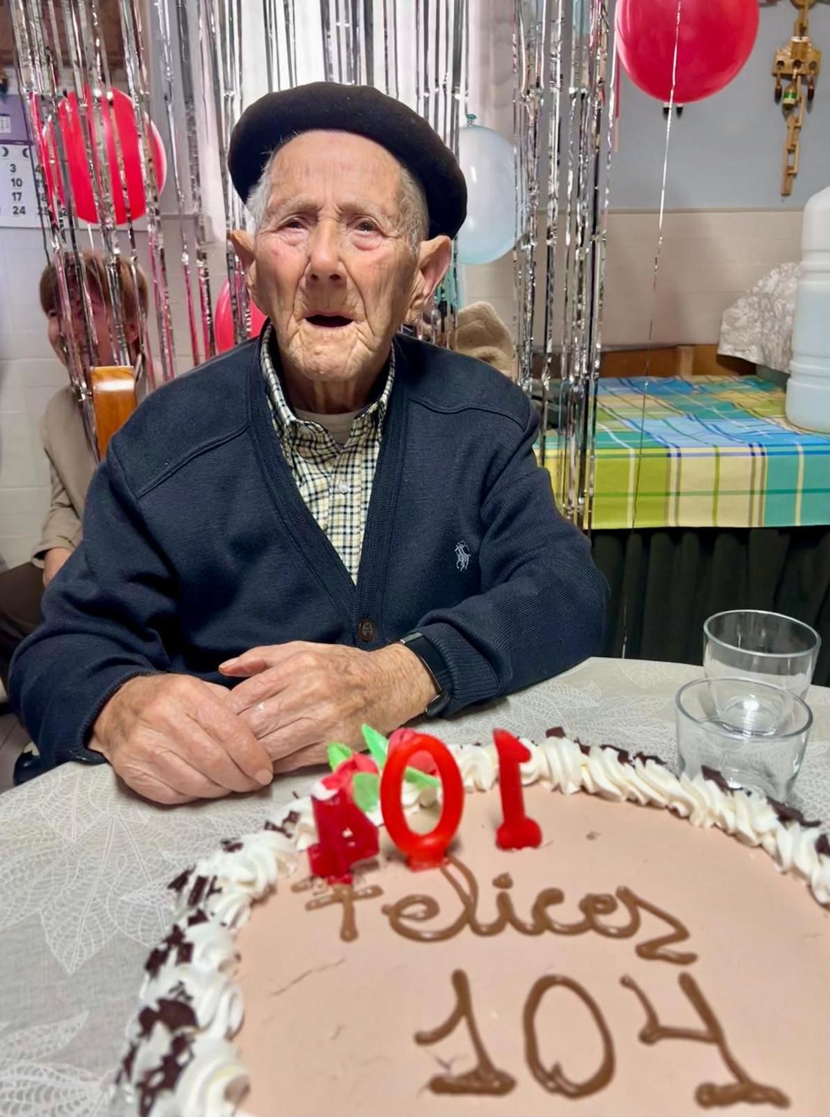 Dionisio Iglesia cumple 104 años.
