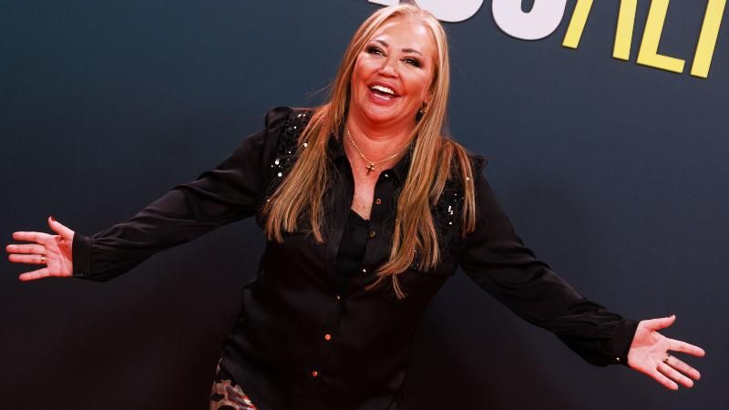 Belén Esteban salta a ritmo de Bad Bunny en el Super Bowl