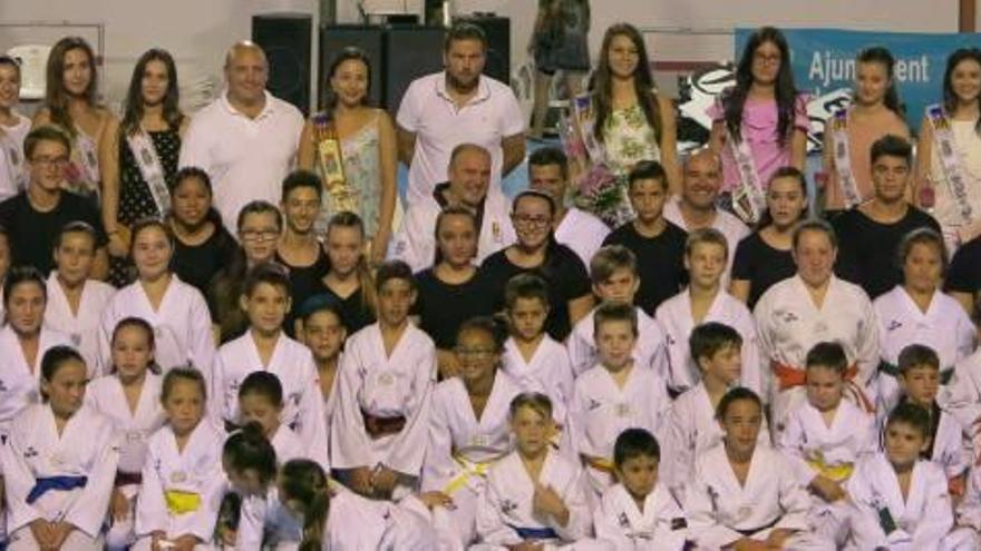 El taekwondo se adueña de las fiestas de Turís