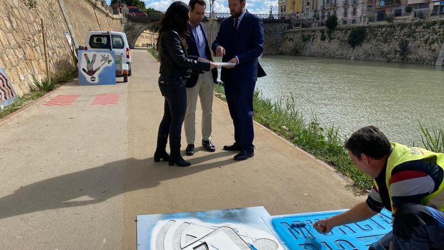 Los concejales Rebeca Pérez y José Guillén visitaron la zona.