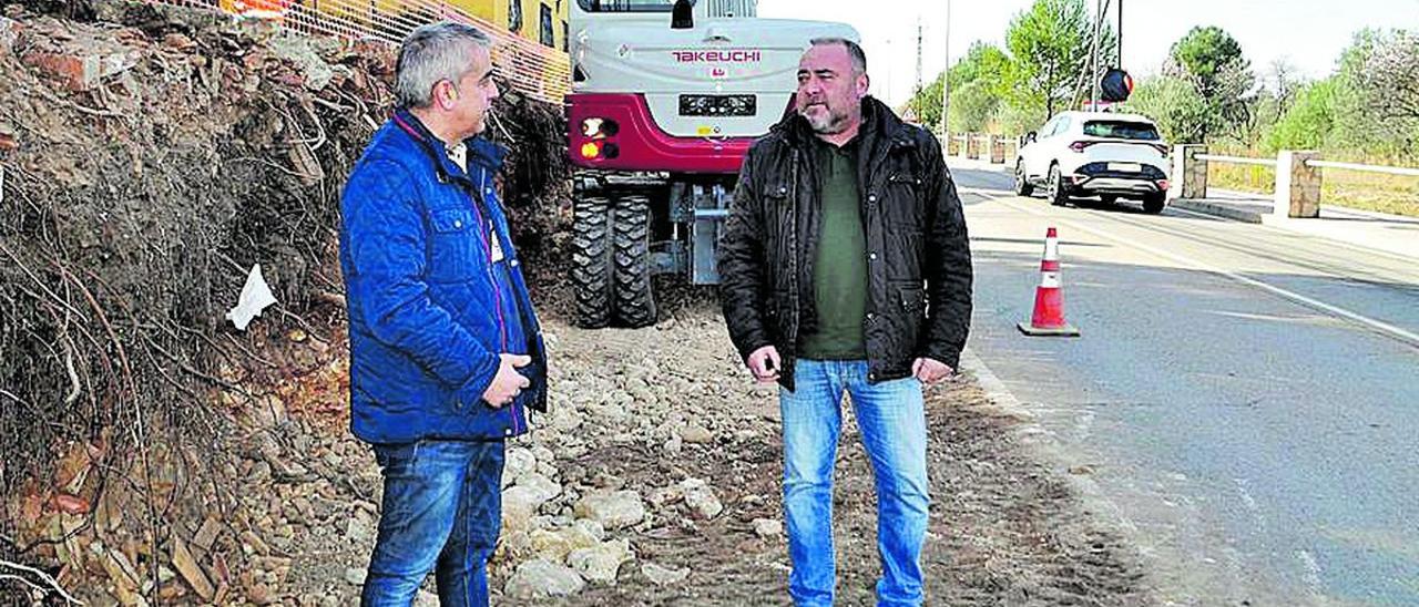 El alcalde Vicente Pallarés visitó las obras junto al edil Eduardo Barberá.