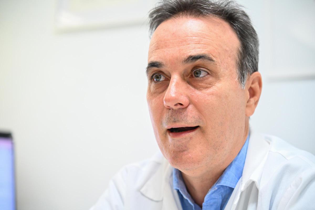 El jefe de Cirugía General del Hospital General de Elche asegura que la inversión en nuevos quirófanos era más que necesaria en el centro