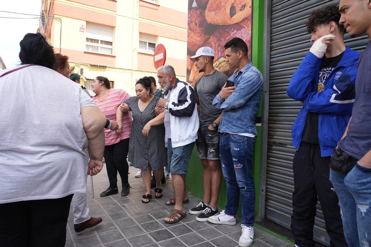 Familiares y allegados del atropellado, conmocionados.