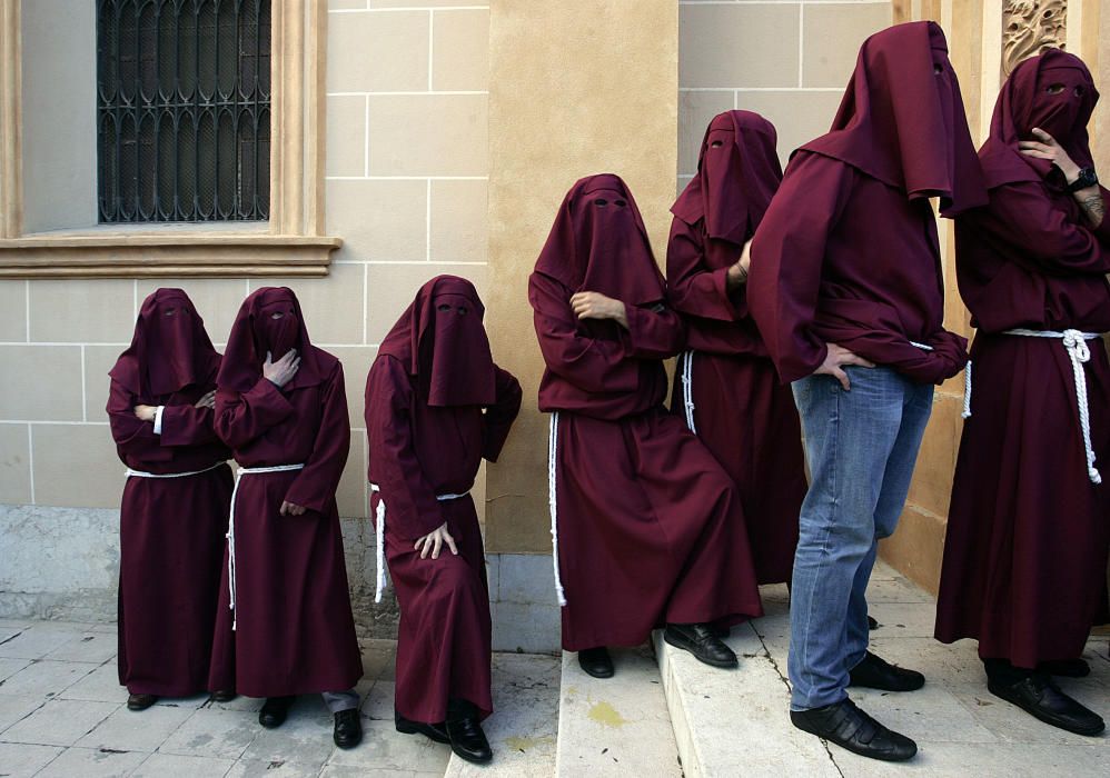 Álex Zea, Gregorio Torres y José Luis Arciniega captan los 'otros' momentos de la Semana Santa de Málaga