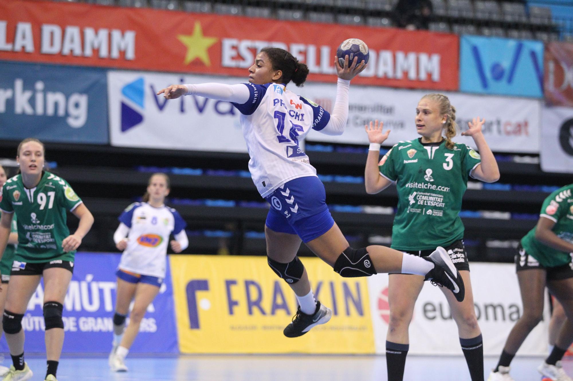 Paseo del Elche de balonmano femenino en Europa