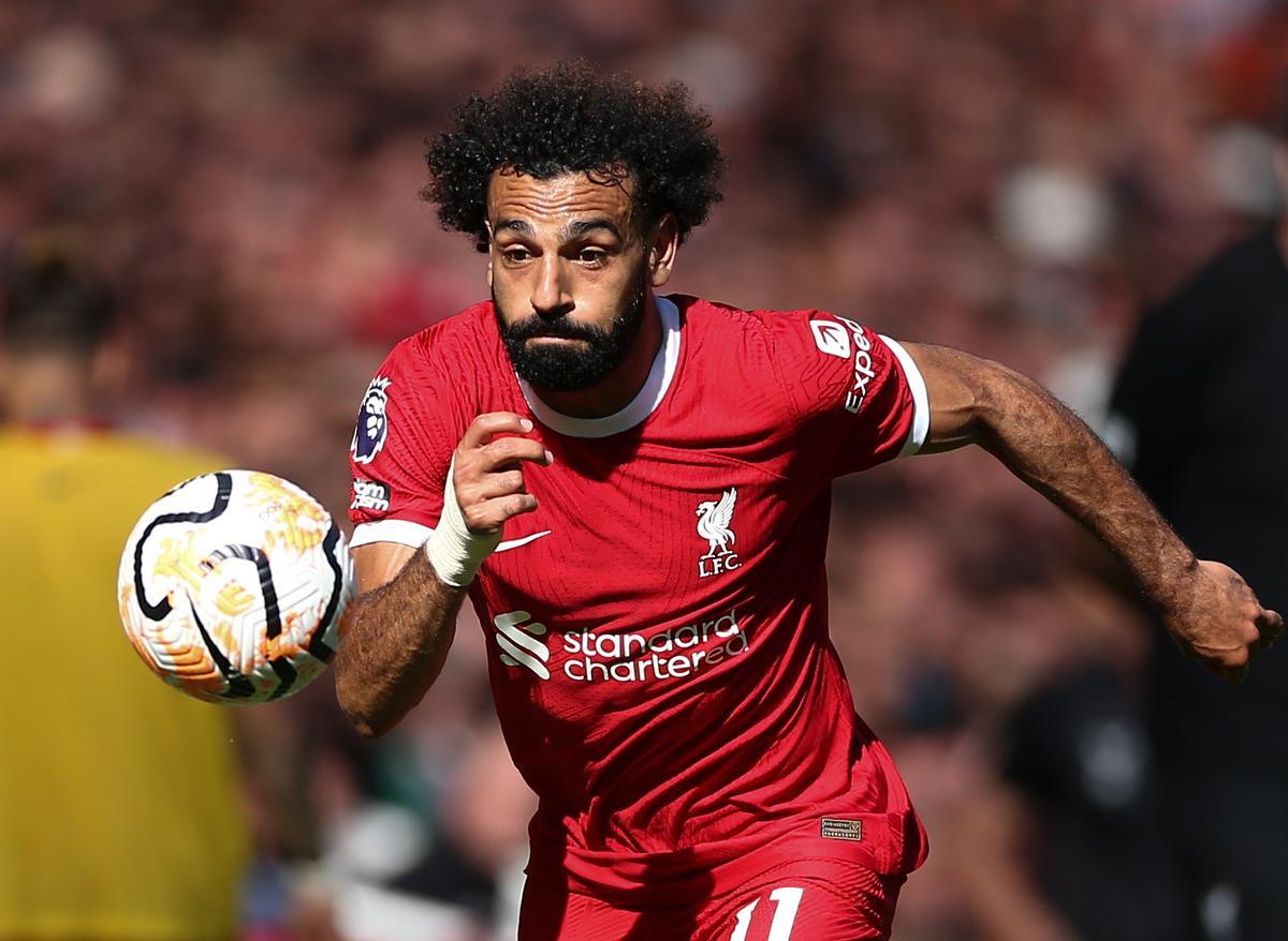 Salah (31 años). El Al Ittihad ha apretado en las últimas semanas para cerrar el fichaje del jugador del Liverpool. Las ofertas se disparaban con el paso de las horas, aunque el equipo inglés no ha querido ni oir hablar de una posible salida de su estrella. Sin embargo, el mercado en Arabia aún no se ha cerrado. ¿Habrá sorpresa de última hora?