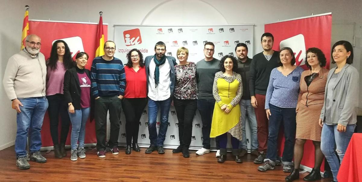 Imagen de archivo de la coordinadora de IU Aragón, de la que Sánchez (primero por la izquierda) formó parte, con Álvaro Sanz como coordinador autonómico.