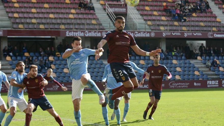 El Pontevedra mejora, pero no le llega para ganar al Ibiza (0-0)