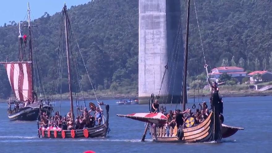 Catoira celebra su tradicional fiesta vikinga