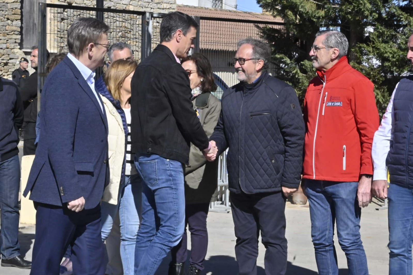 Galería: Visita de Pedro Sánchez al PMA del incendio del Alto Mijares