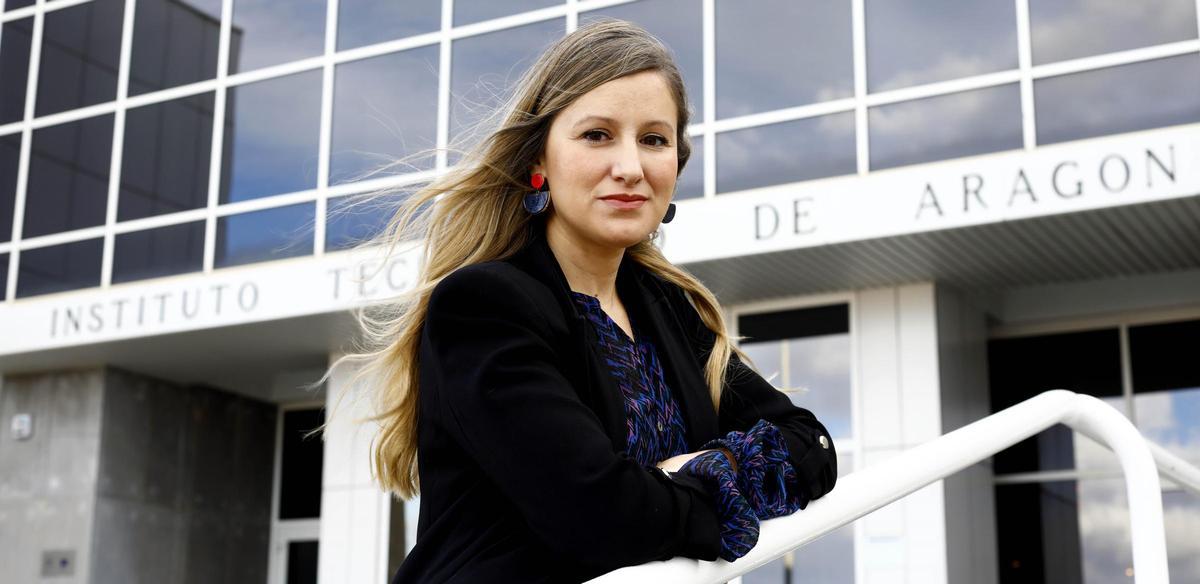 Esther Borao, a las puertas del Instituto Tecnológico de Aragón