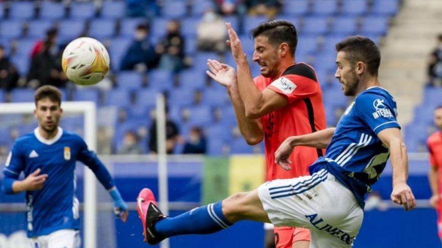 Chavarría jugó 45 minutos en Oviedo 8 meses después de su lesión de ligamento cruzado