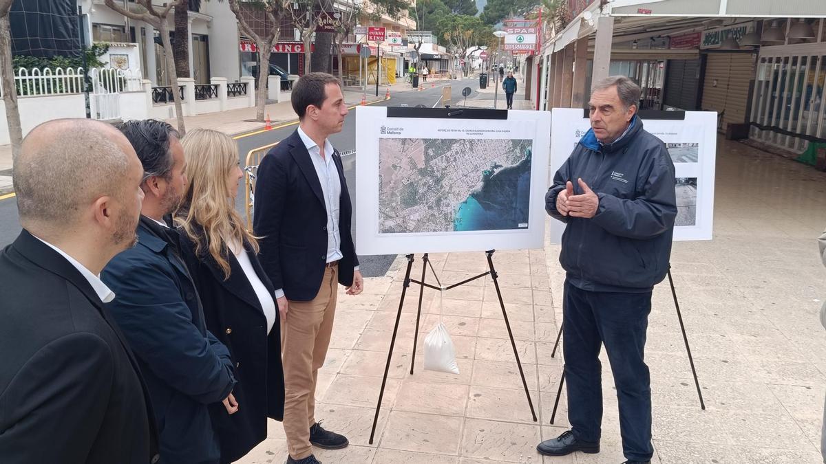 Visita del presidente del Consell a Cala Rajada.
