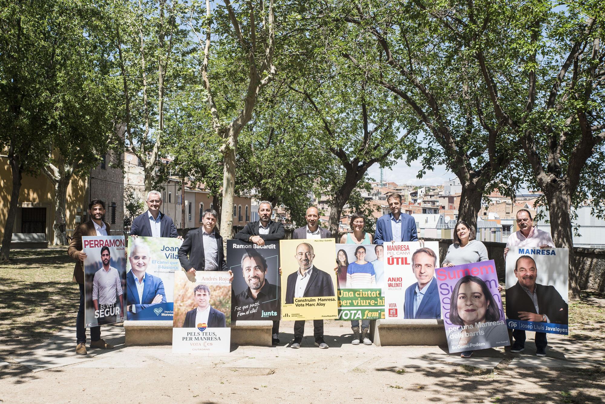 La cara divertida de  la foto dels candidats de Regió7