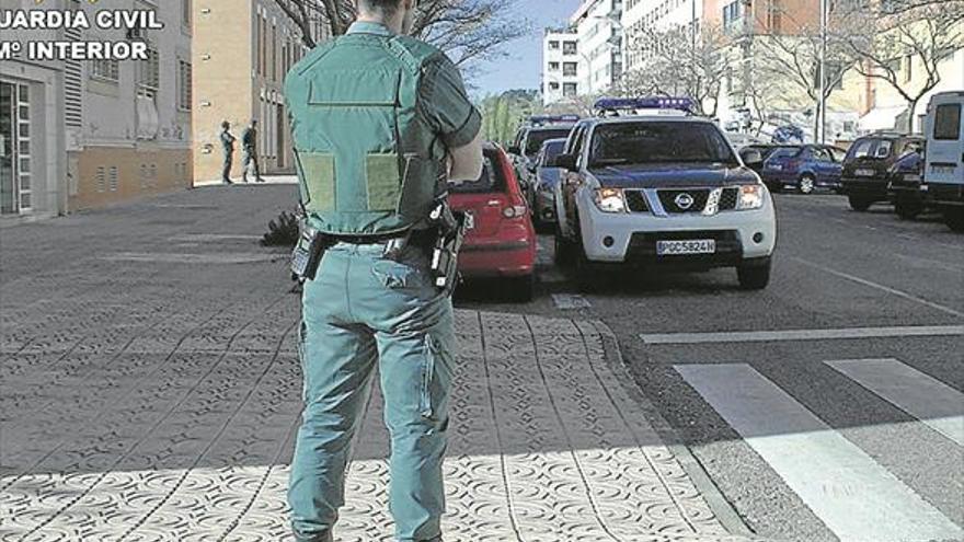 Seis personas detenidas por casi una veintena de robos dentro de viviendas