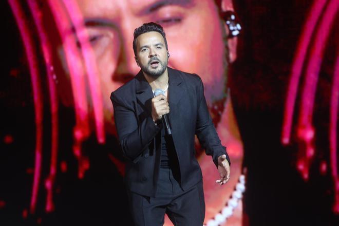 Luis Fonsi pone a bailar a la Plaza de Toros de Alicante