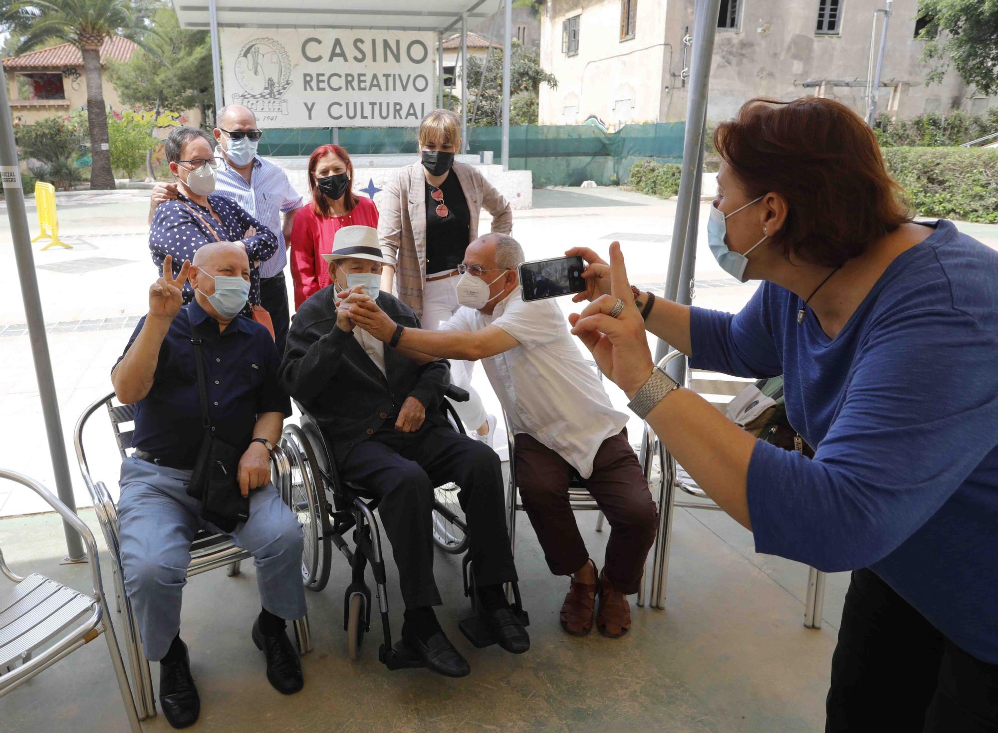 Sagunt rinde homenaje a sus mayores centenarios.