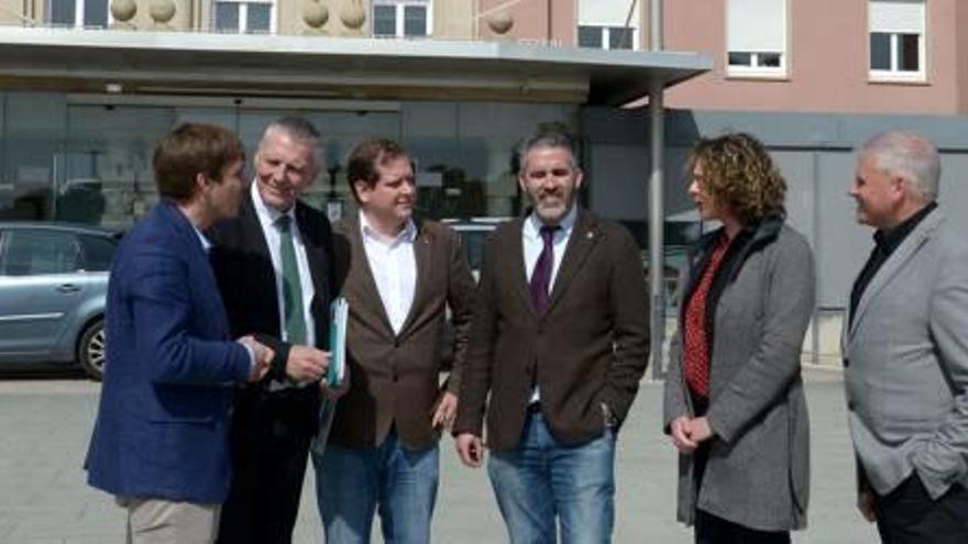 Els diputats de Cs que ahir van visitar l&#039;Hospital de Figueres.