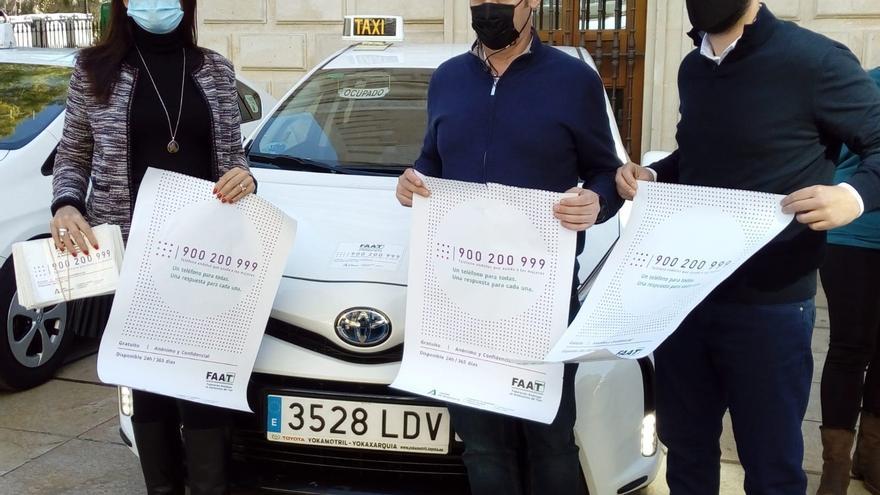 Más de 2.000 taxis visibilizarán en Málaga el teléfono de atención a las mujeres 900 200 999
