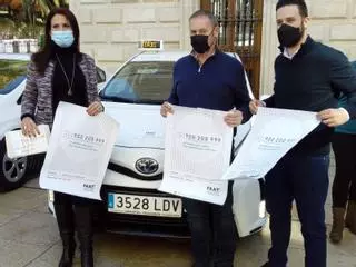 Más de 2.000 taxis visibilizarán en Málaga el teléfono de atención a las mujeres 900 200 999