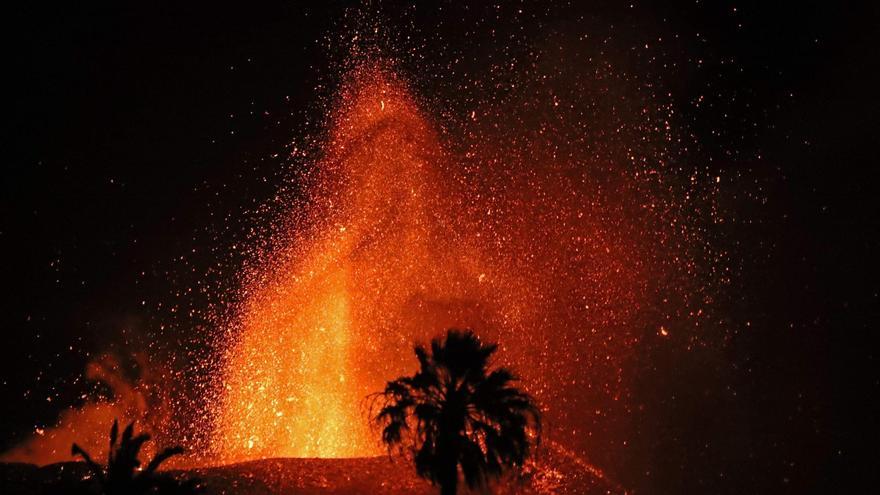 El volcán permanece estable.