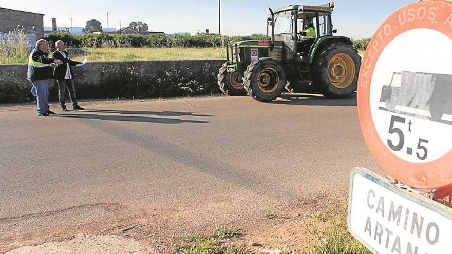 Consistorio y Diputación limpian 10 caminos rurales