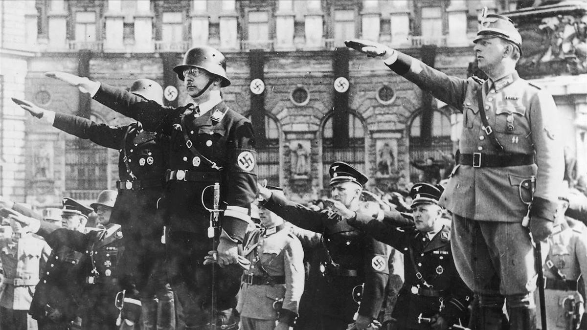 himmler durante desfile