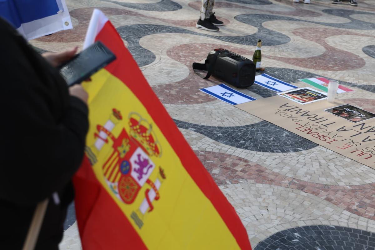 Así ha sido la manifestación por Irán en la explanada de Alicante