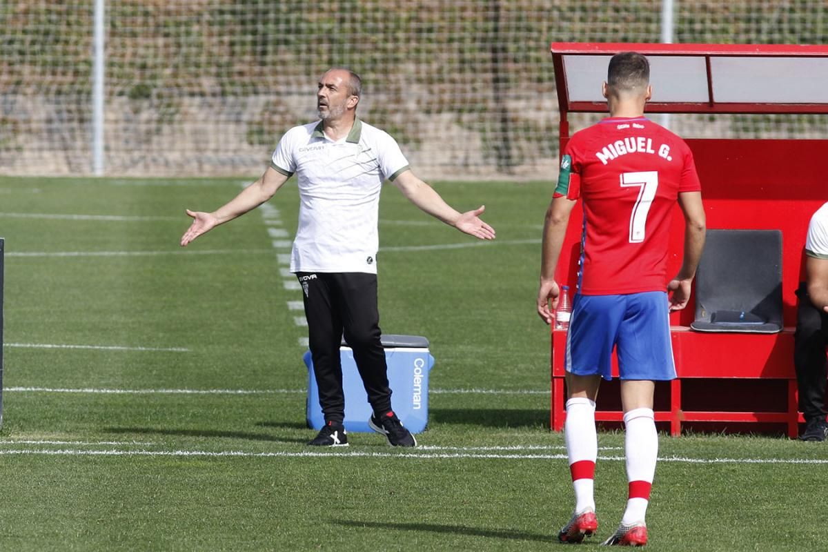 Las imágenes del Recreativo Granada-Córdoba CF