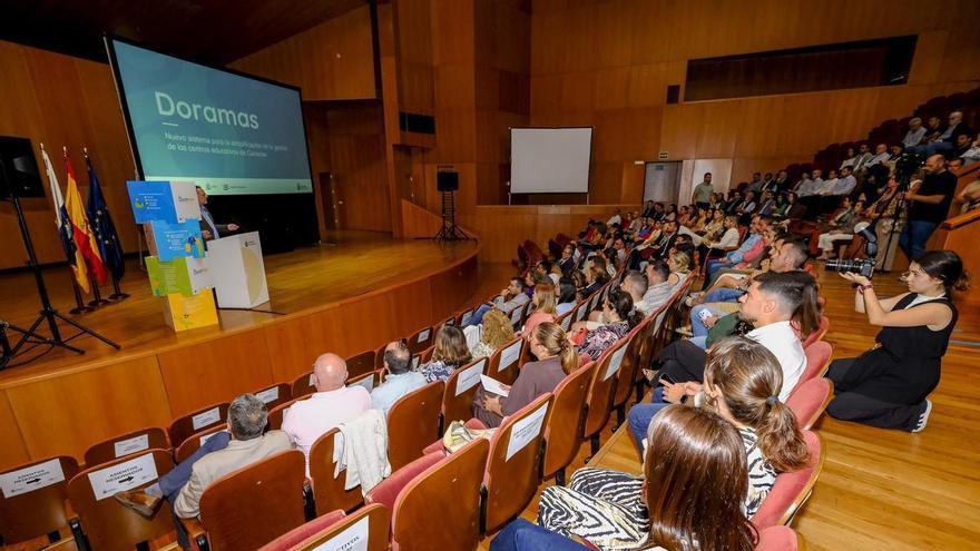 Los colegios de Canarias se forman en Doramas: la nueva plataforma digital que aúna todos los servicios del sistema educativo para reducir burocracia