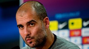 L’entrenador del FC Barcelona ha desmentit que hi hagi qualsevol problema entre Villa i Messi: És impossible enemistar-se amb David. És massa bona gent.