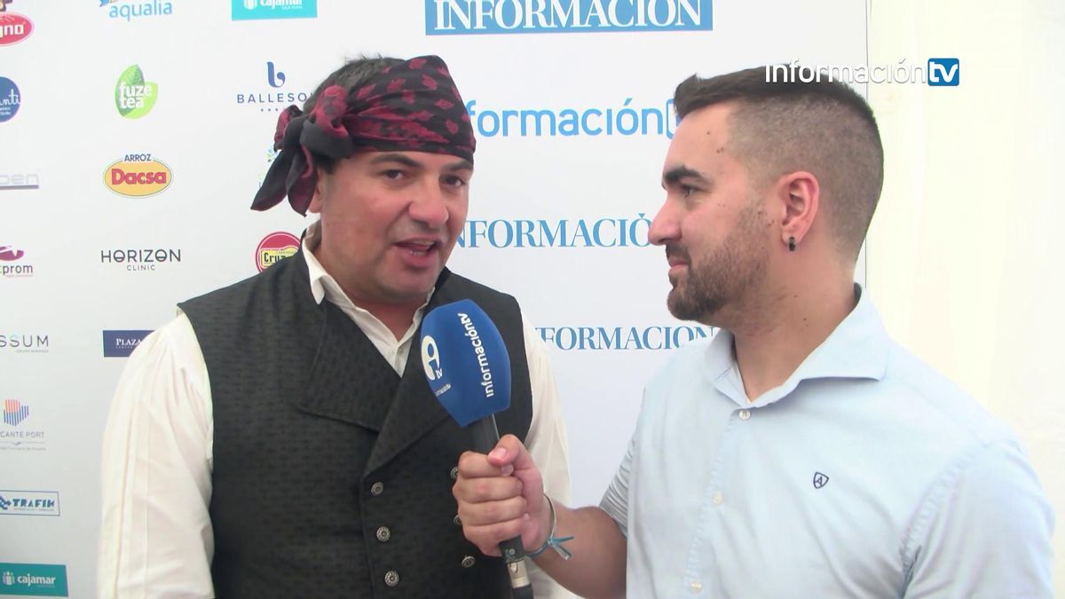 David Olivares pasa por el Racó de Información TV en fiestas