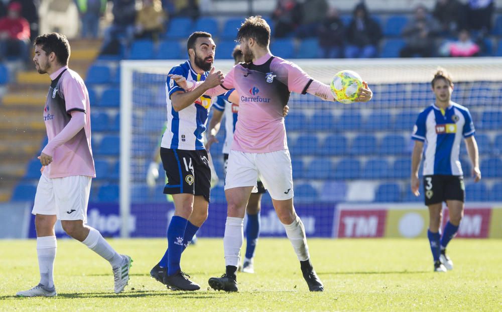 El Hércules desperdicia la ocasión y no pasa del empate ante el AE Prat.