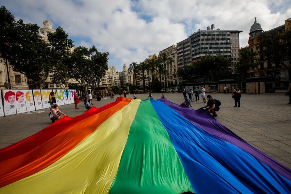 Lambda cierra en València el proyecto "Km por la diversidad y los derechos de las mujeres LTB"