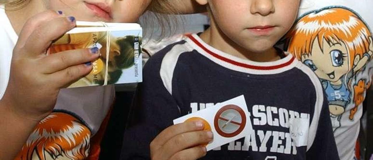 Campaña de sensibilización de niños en Vigo contra el tabaco. // Faro