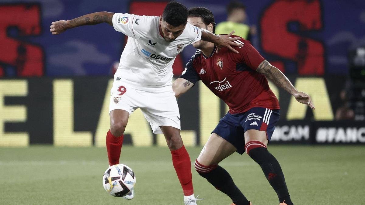 Tecatito, en el partido inaugural de LaLiga Santander que enfrentó a Sevilla y Osasuna.