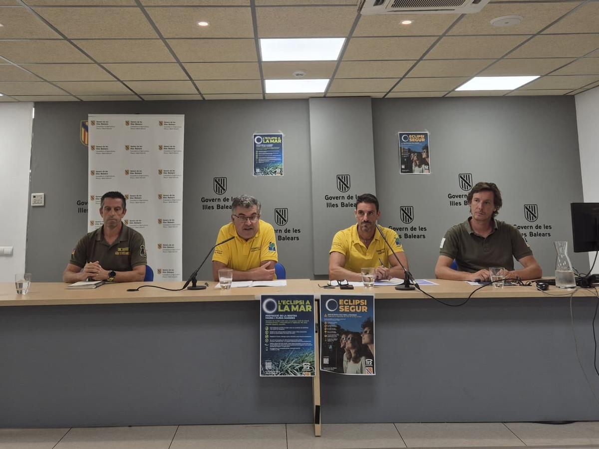 Presentación del plan especial contra incendios y fondeos sobre posidonia.