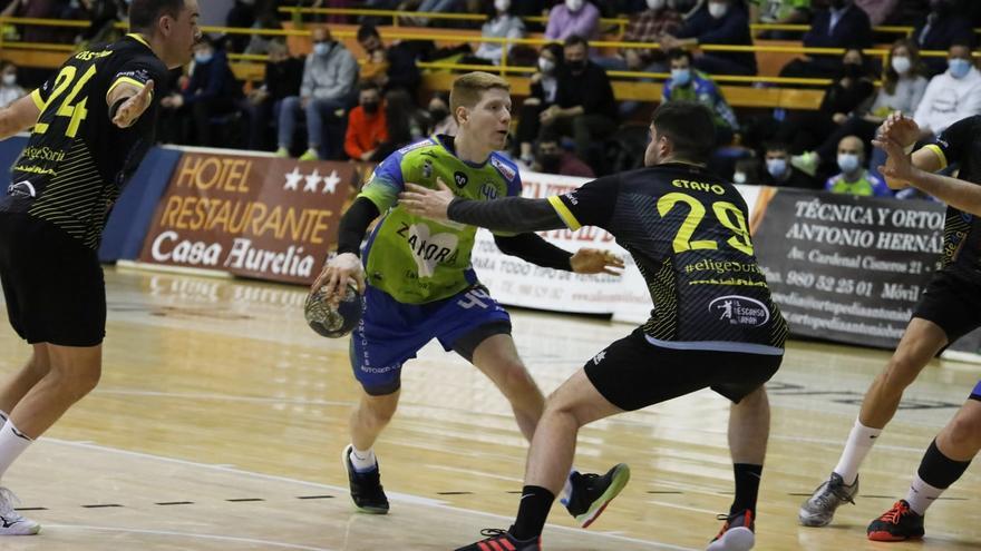 BM Zamora Enamora: Victoria clave en el derbi ante BM Soria (35-27)