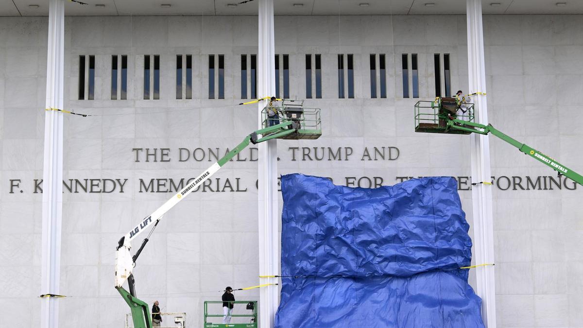 Fotografía de la fachada del Centro Kennedy de las Artes de Washington, renombrado este viernes
