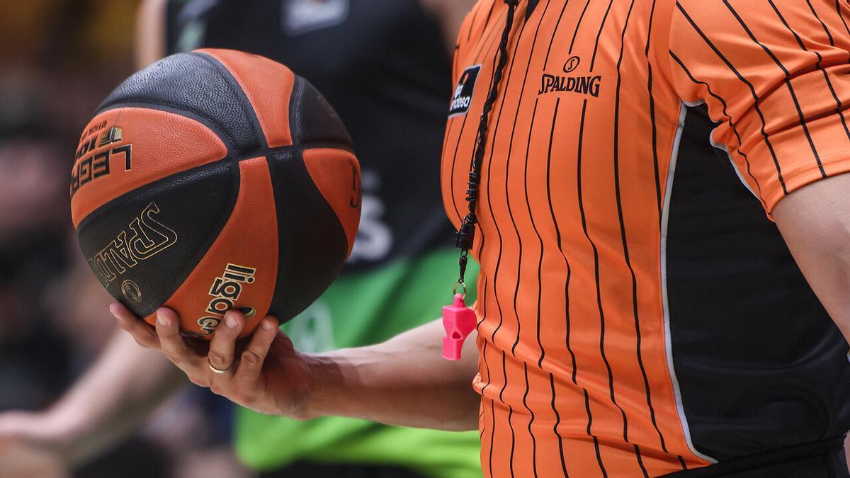 El Unicaja-Manresa ya tiene árbitros.