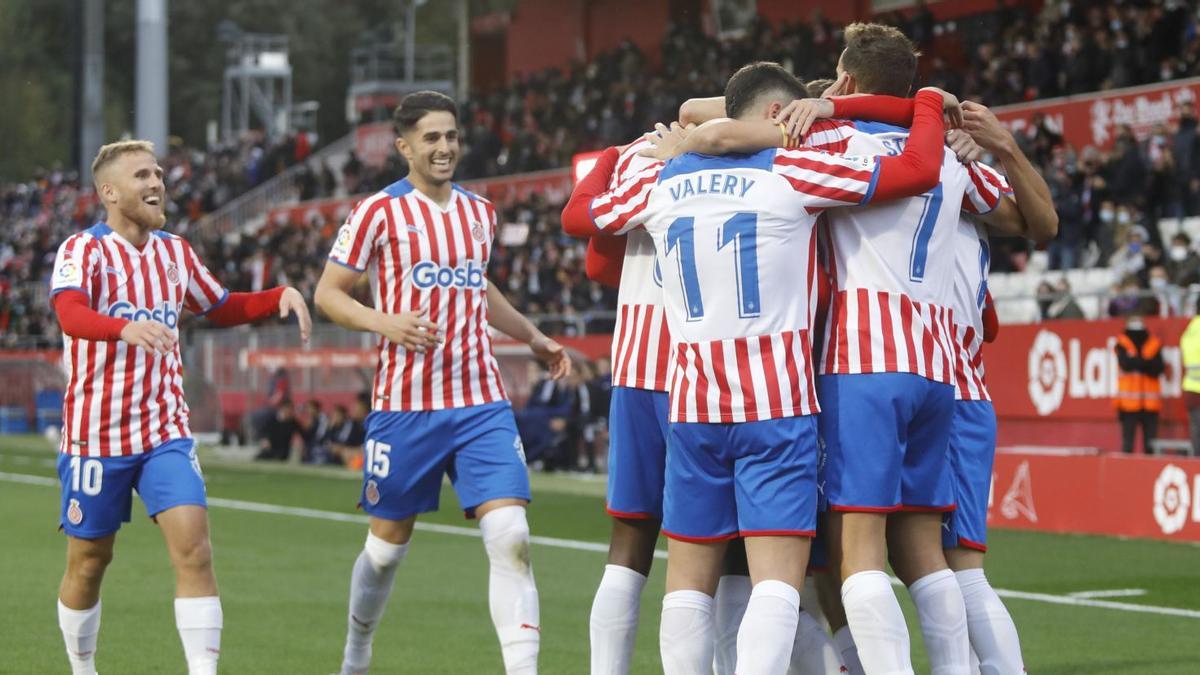 Els jugadors del Girona
celebren un gol contra
el Cartagena.  aniol resclosa | MARC MARTÍ