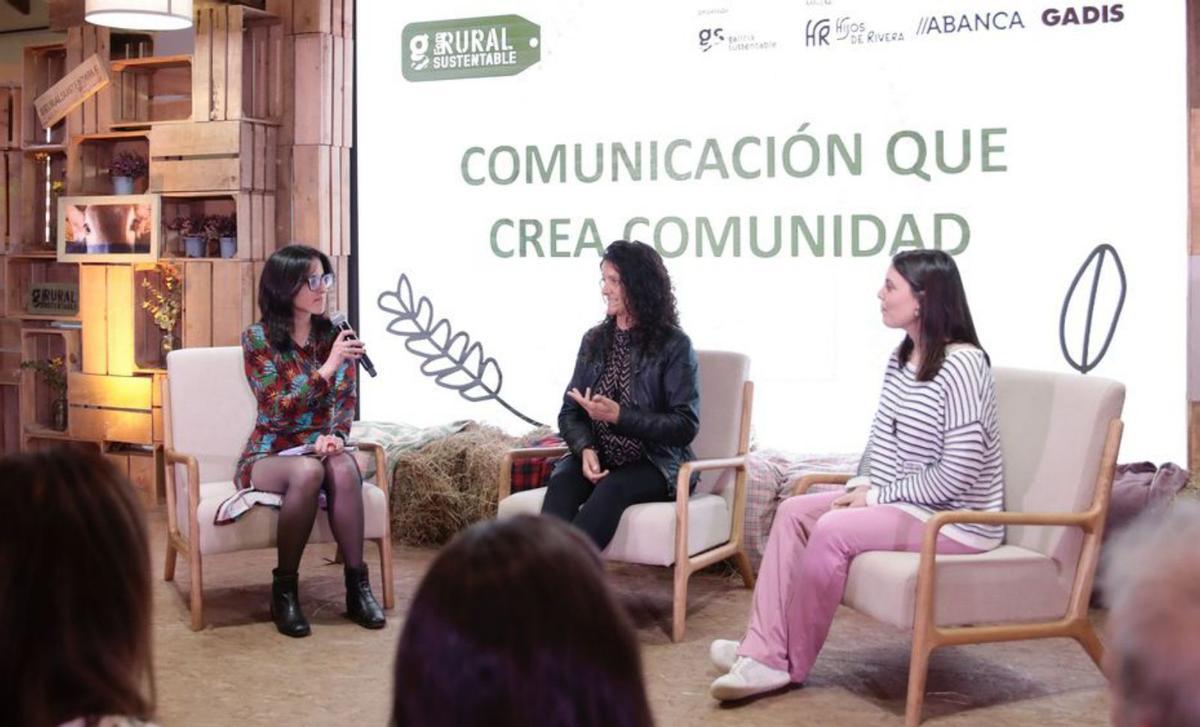 Foto de familia de los invitados al Foro Rural Sustentable que se celebra en Chantada. | Cedida