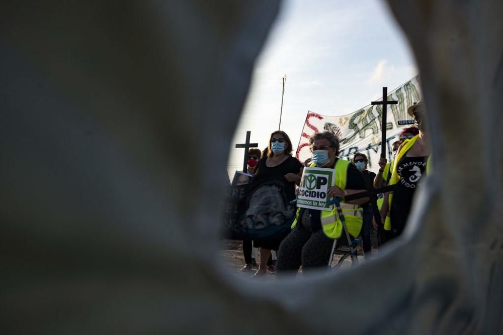 Manifestación en Los Alcázares por el ecocidio del Mar Menor