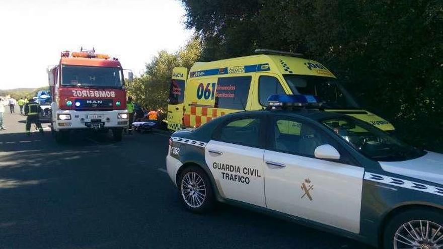 Las tres heridas fueron evacuadas al hospital de Verín. // FdV